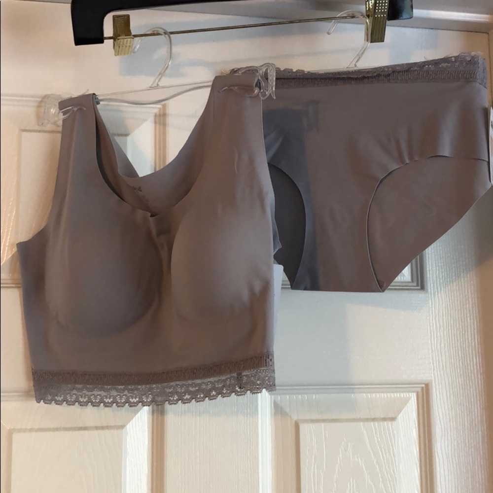 NWT Naked bra & panty set